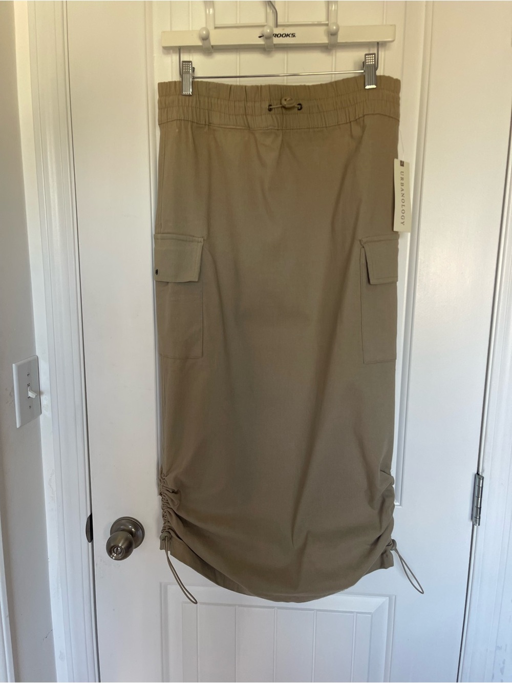 Drawstring Cargo Midi Skirt in Olive Tan